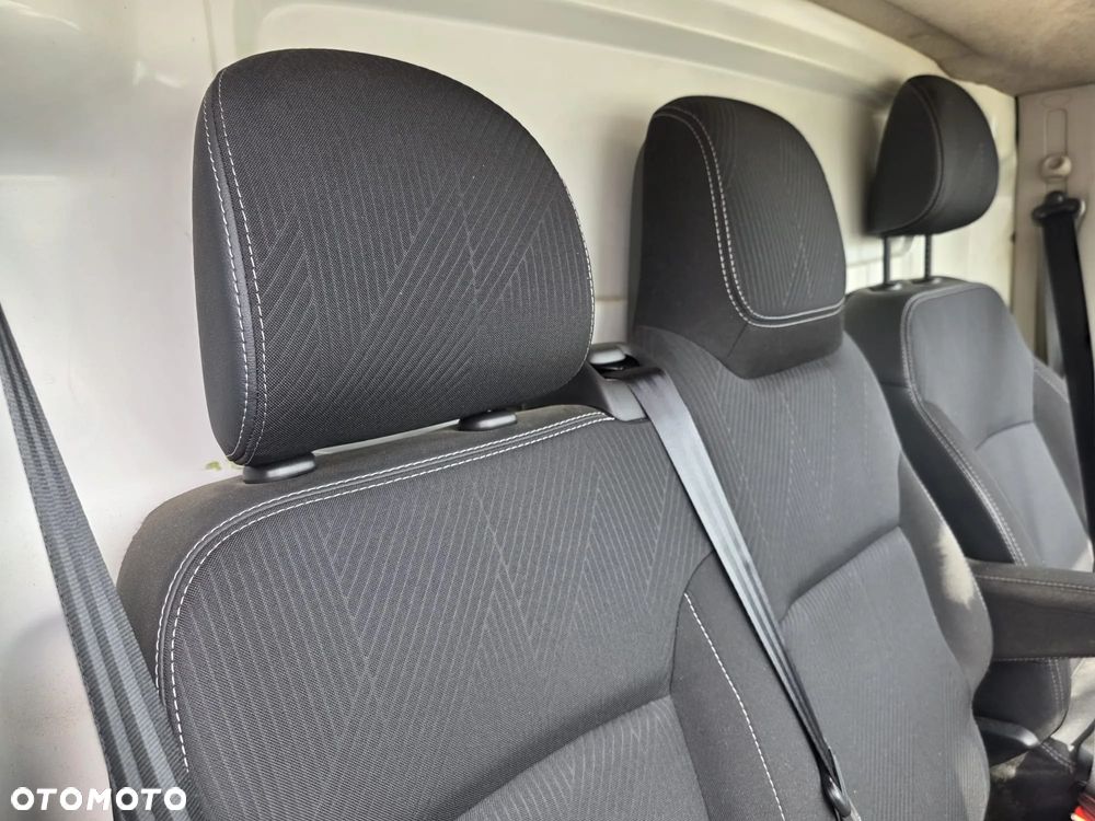 Renault Trafic - 16