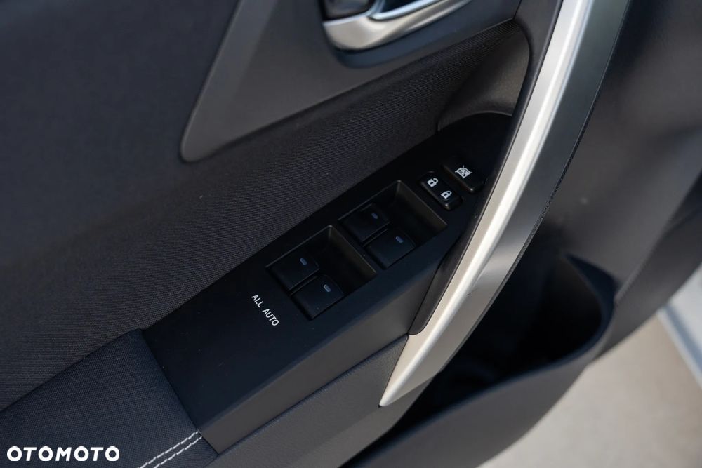 Toyota Auris 1.8 HSD Luna - 25