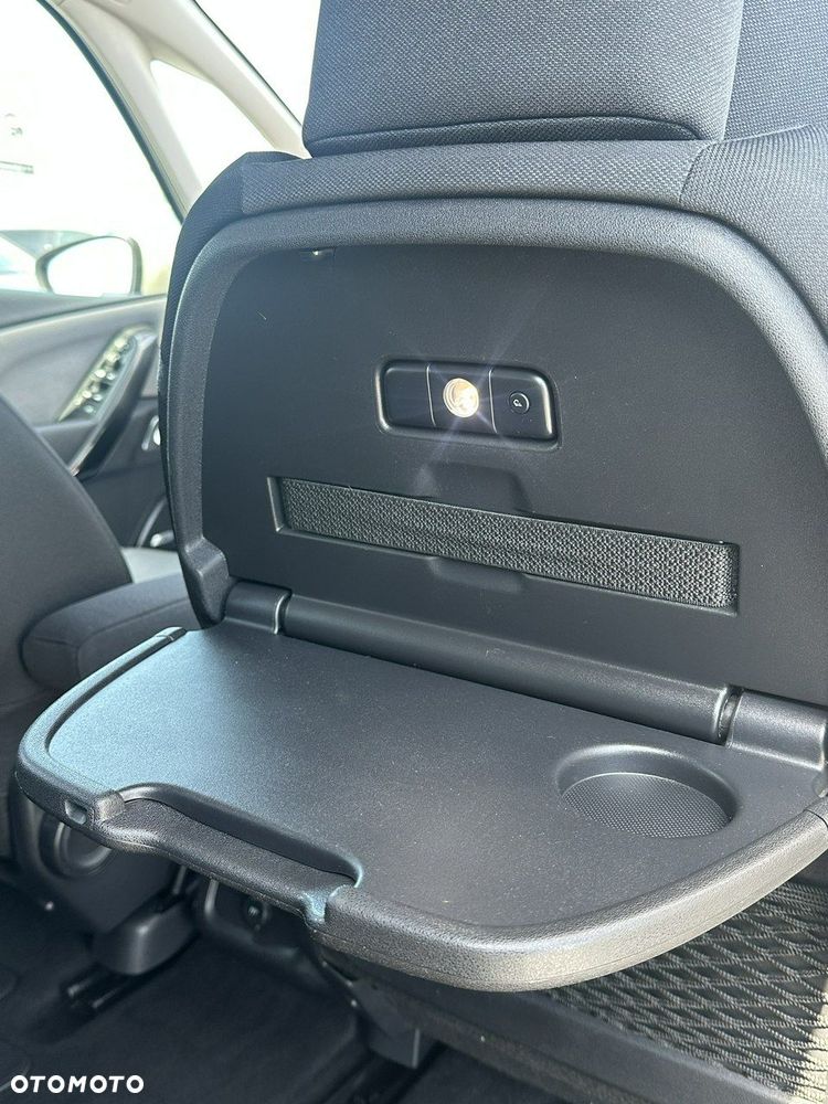 Citroën C4 Grand Picasso - 26