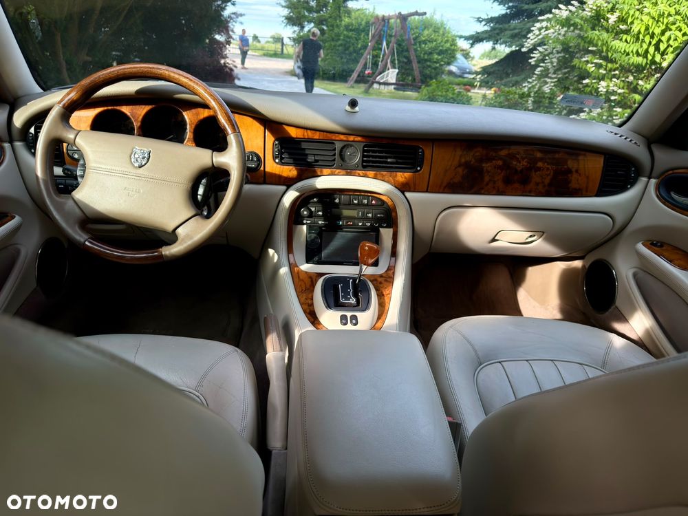 Jaguar XJ Sovereign 4.0 - 9