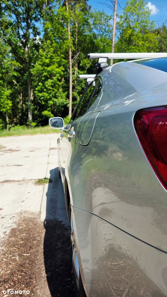 Lexus IS 220 D Prestige - 7