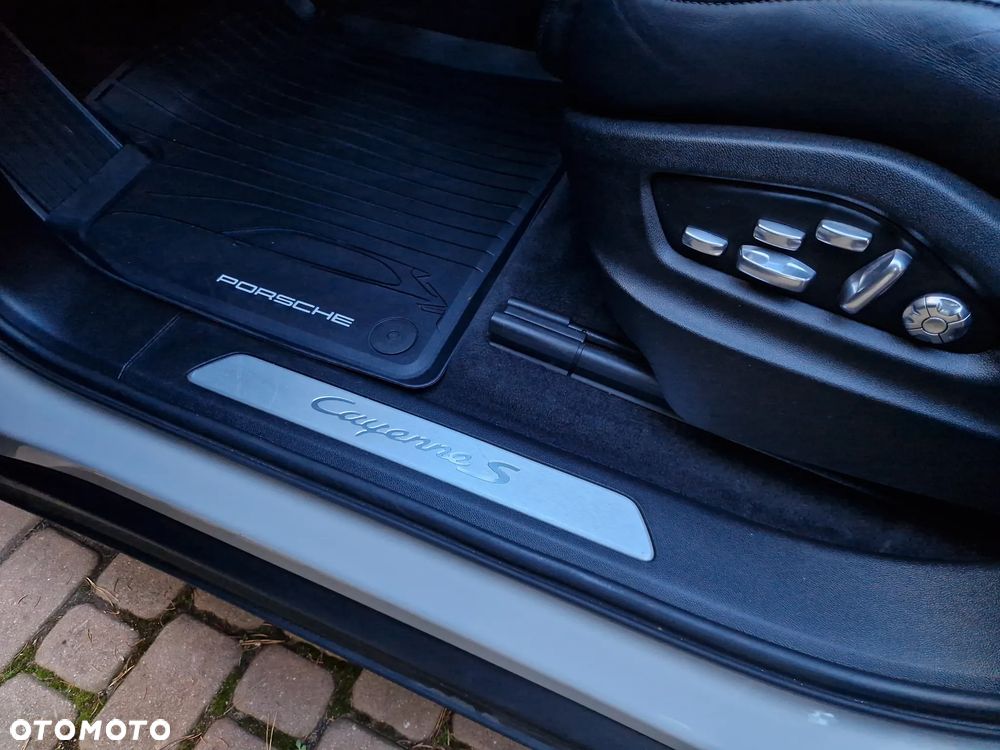 Porsche Cayenne S Platinum Edition - 20