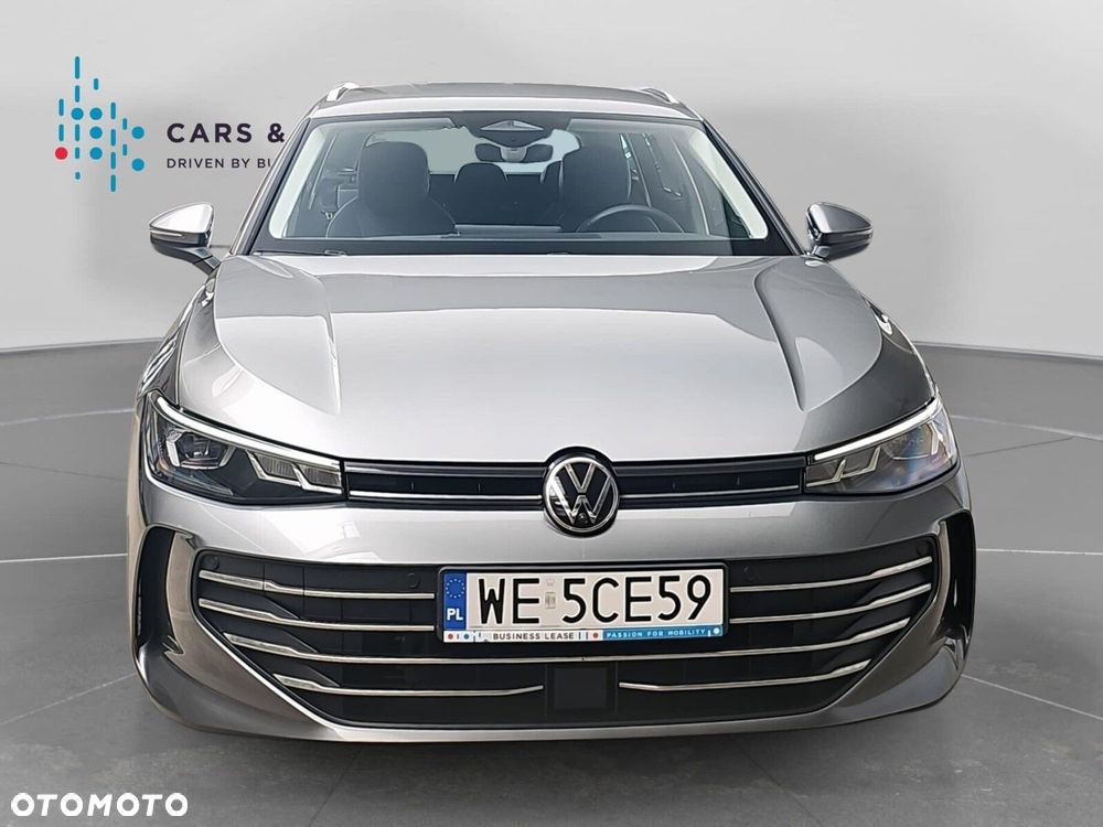 Volkswagen Passat - 4