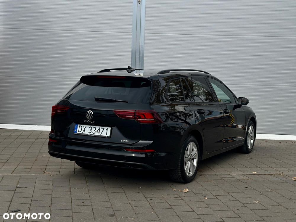 Volkswagen Golf - 8