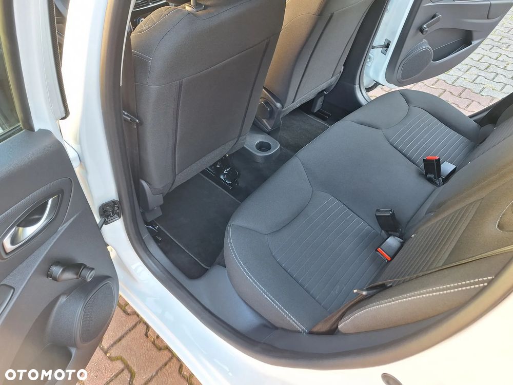 Renault Clio 1.2 16V 75 LIMITED - 12