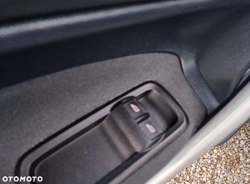 Ford Fiesta 1.25 Celebration - 16