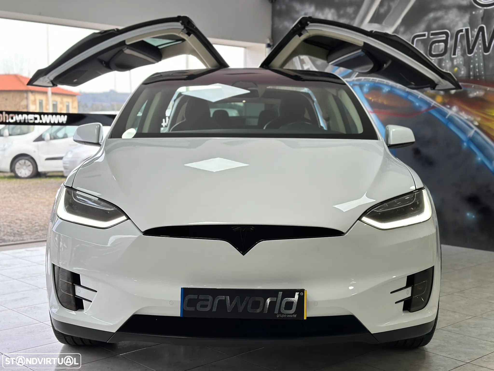 Tesla Model X - 1
