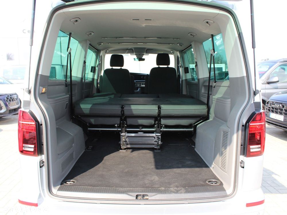 Volkswagen Caravelle - 15