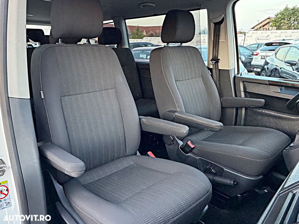 Volkswagen Caravelle KR Comfortline DSG - 21