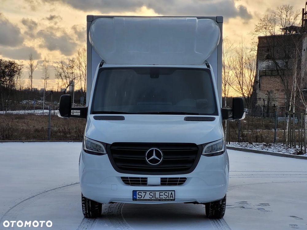 Mercedes-Benz Sprinter - 2