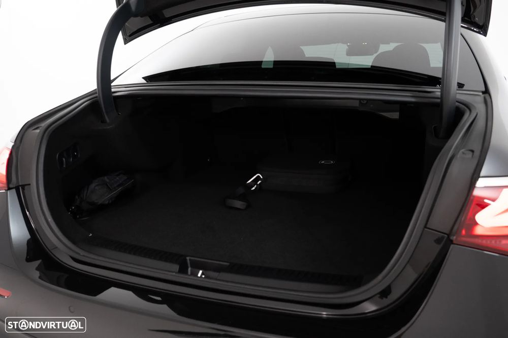 Mercedes-Benz E 300 - 15