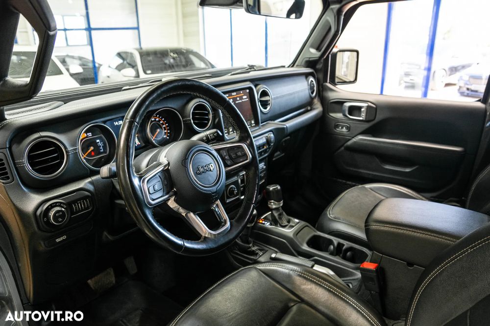 Jeep Gladiator 3.0L V6 Diesel AT8 4x4 264 CP Overland - 32
