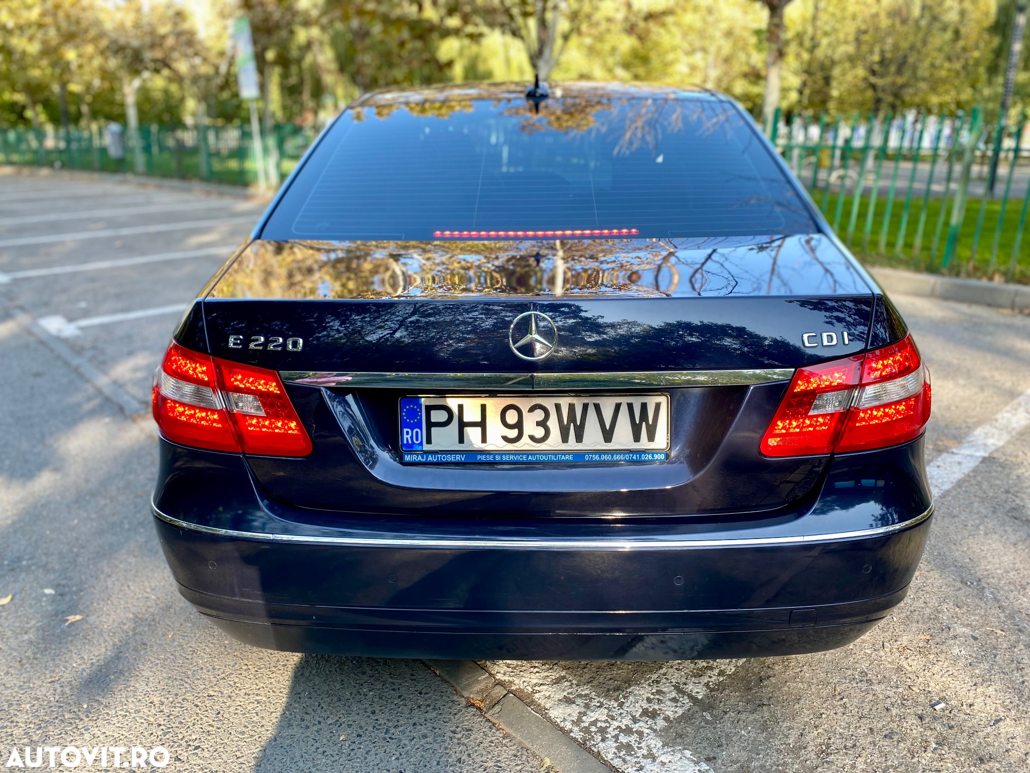 Mercedes-Benz E 220 BlueTEC BlueEFFICIENCY Edition Elegance - 11