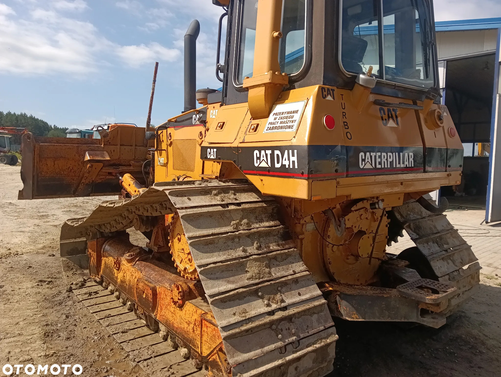 Caterpillar D4 - 7