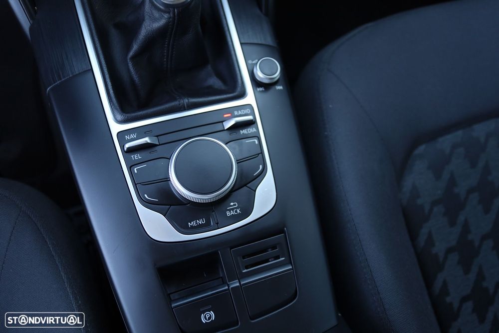 Audi A3 1.6 TDI Attraction Ultra - 10