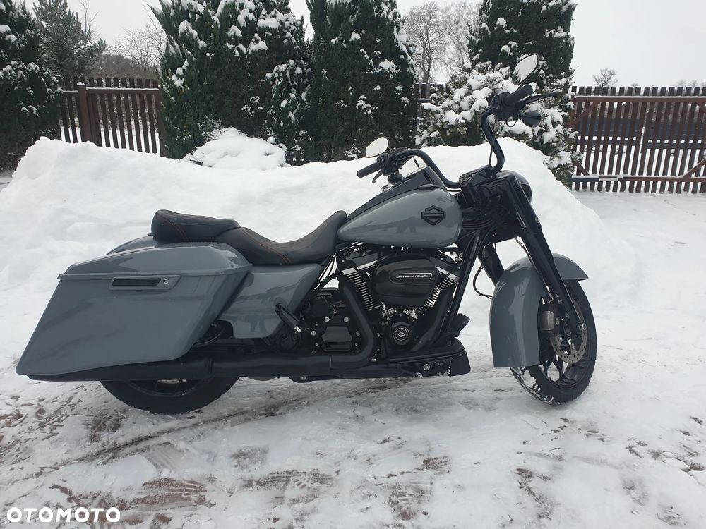 Harley-Davidson Touring Road King - 2