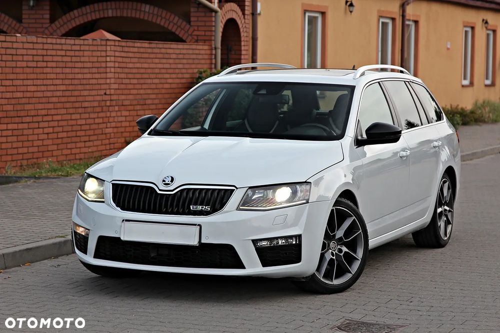 Skoda Octavia 2.0 TDI DSG RS - 1