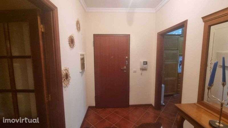 Vende-se apartamento em Lousada - Grande imagem: 2/12