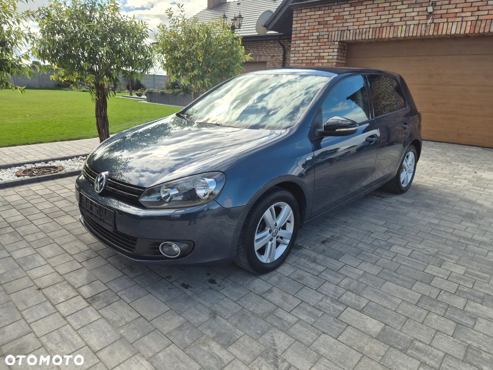Volkswagen Golf - 1