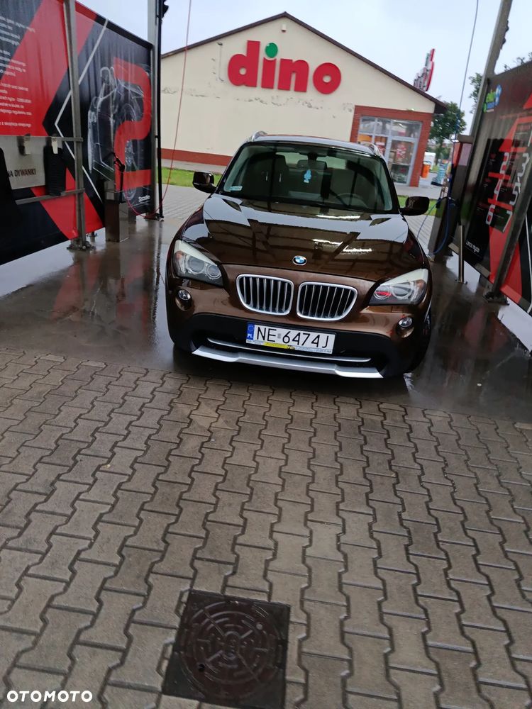 BMW X1 xDrive18d - 13