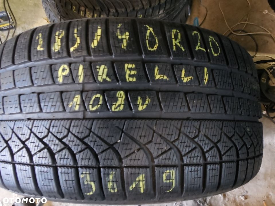 OPONA POJEDYNKA 285/40R20 PIRELLI P ZERO WINTER DOT 3619 8,8MM - 1