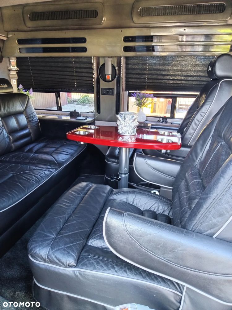 Chevrolet Astro - 17