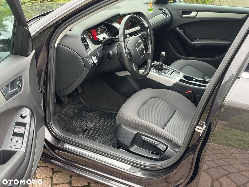 Audi A4 Avant - 11