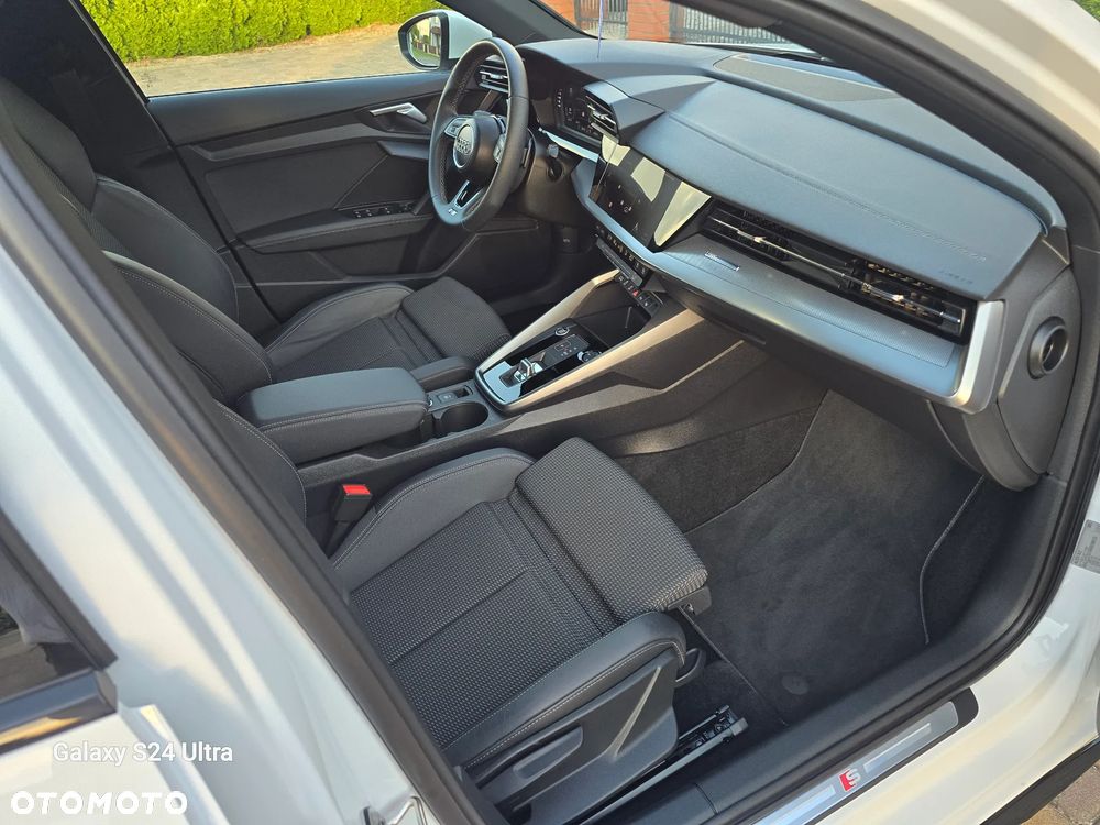 Audi A3 Sportback 2.0 TDI S tronic S line Sportpaket - 29
