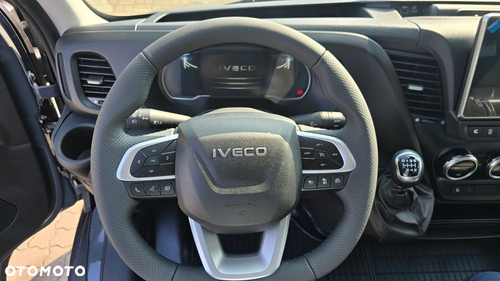 Iveco DOSTEPNY OD RĘKI !!! - 13