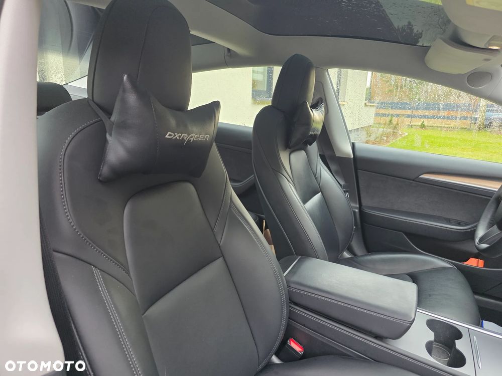 Tesla Model 3 - 16