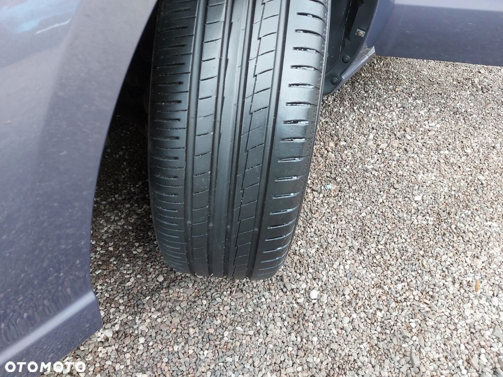 Mazda 5 2.3 Sport - 29