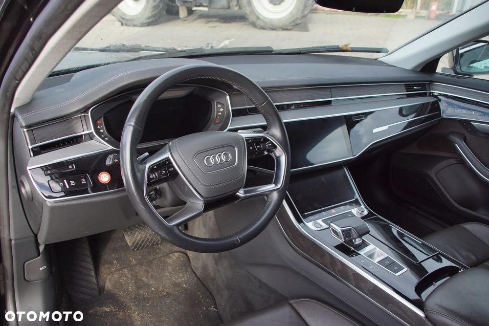 Auto na części 692106889 Audi A8L A8 long 3.0 TDI DMGK hybryda skrzynia udp lakier LY9T drzwi klapa lampa szyba ćwiartka dyfer belka zderzak fotele deska konsola airbag wyświetlacz przełącznik sterownik komputer - 7