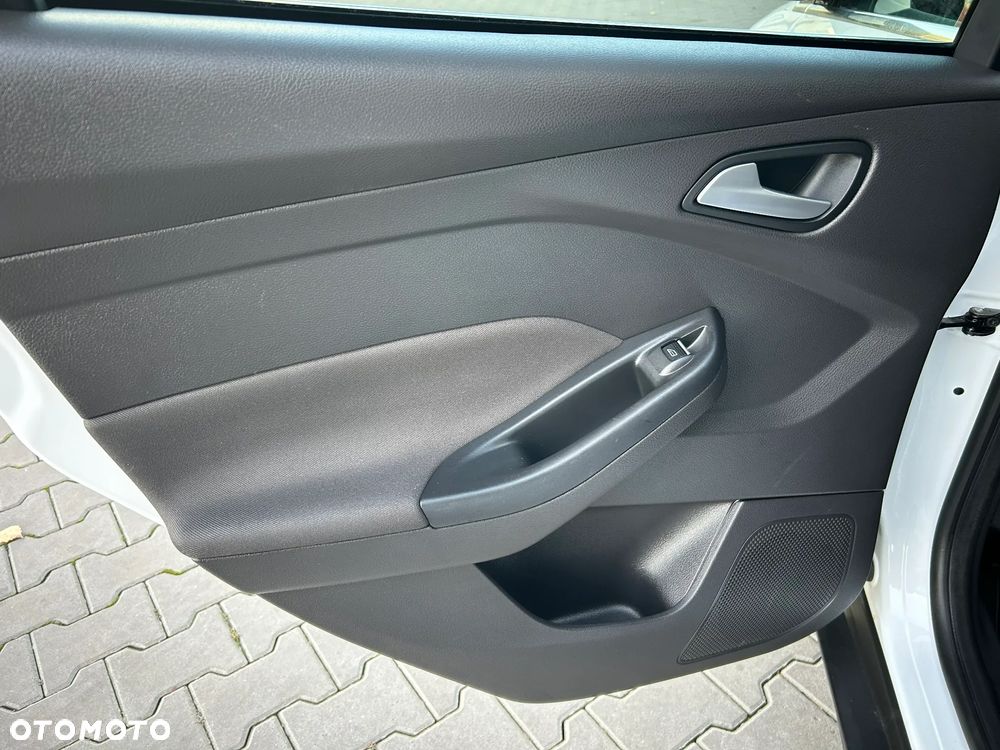 Ford Focus 1.5 EcoBlue Start-Stopp-System TITANIUM - 27