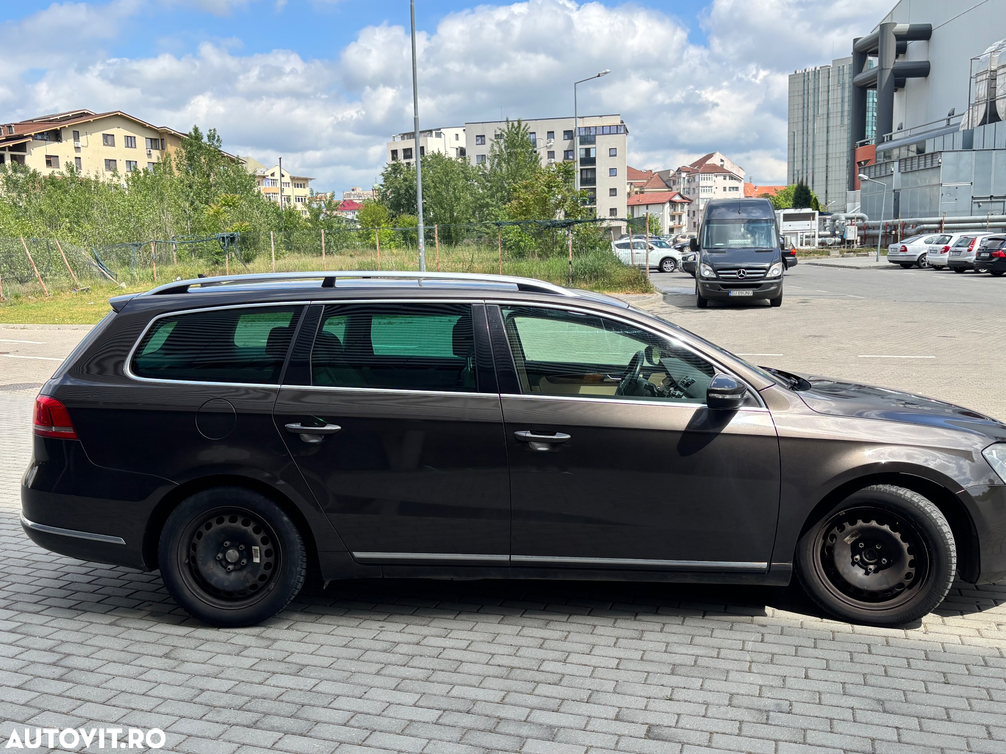 Volkswagen Passat Variant 2.0 TDI 4Motion BlueMotion Technology Comfortline - 9