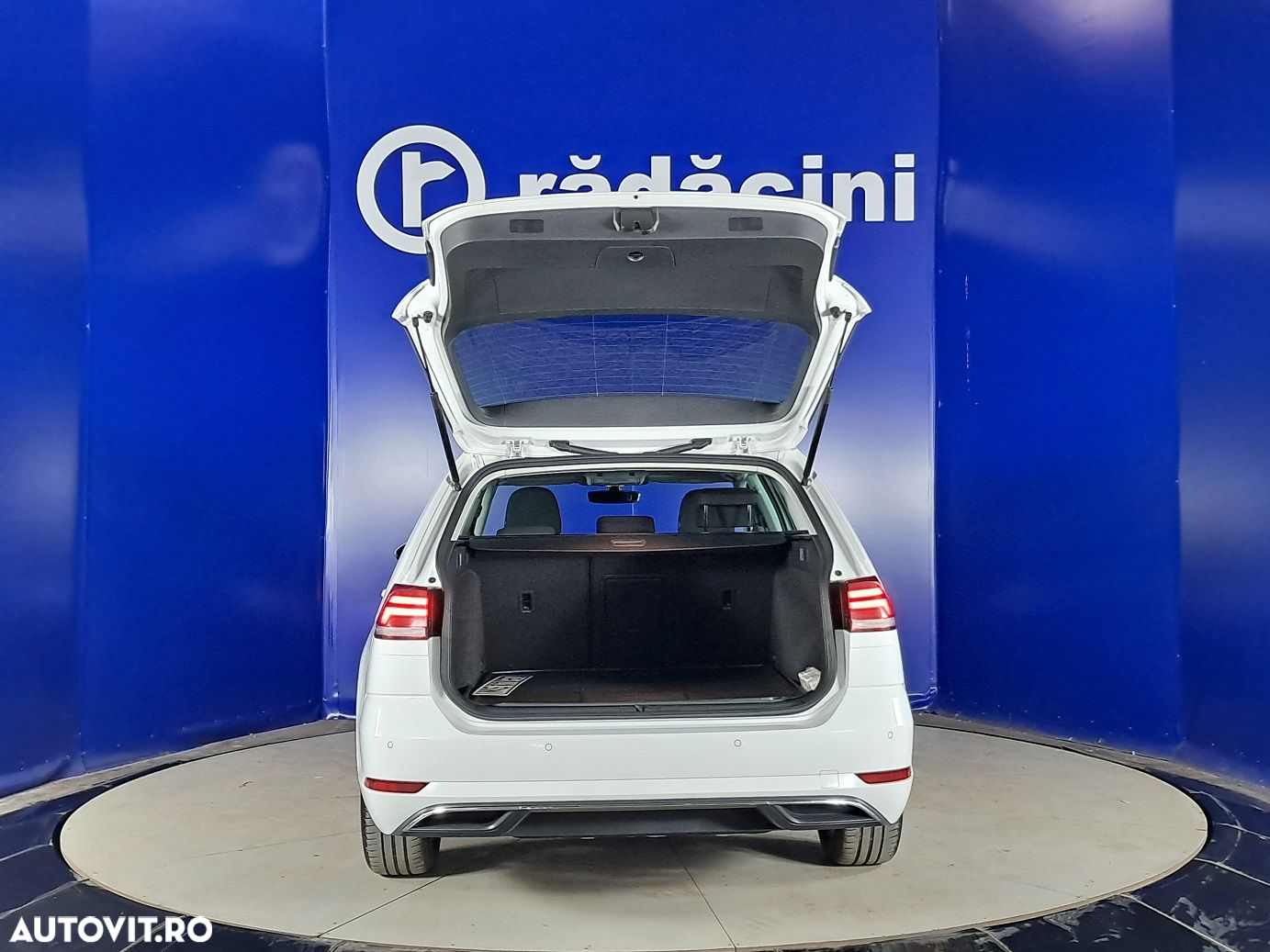 Volkswagen Golf - 19