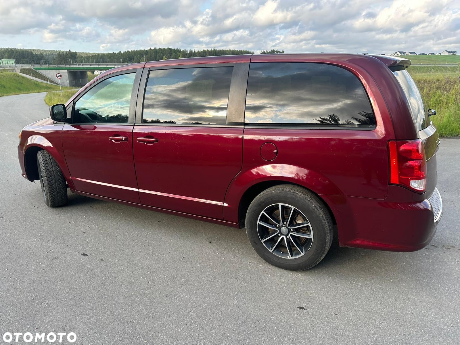 Dodge Grand Caravan - 14