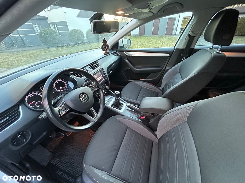 Skoda Octavia 2.0 TDI SCR Ambition - 11