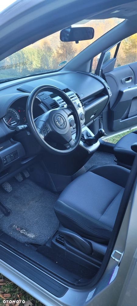 Mazda 5 - 4