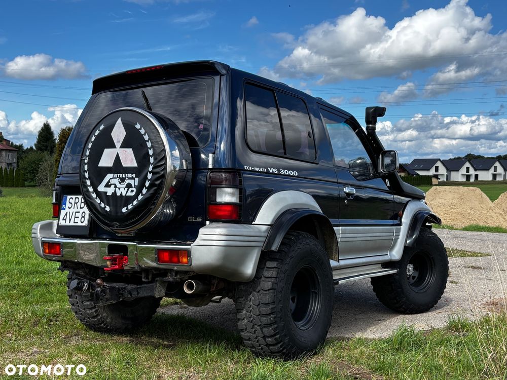 Mitsubishi Pajero 3.0 GLS - 2