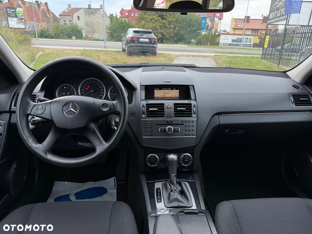 Mercedes-Benz Klasa C 180 BlueEFFICIENCY 7G-TRONIC Elegance - 22