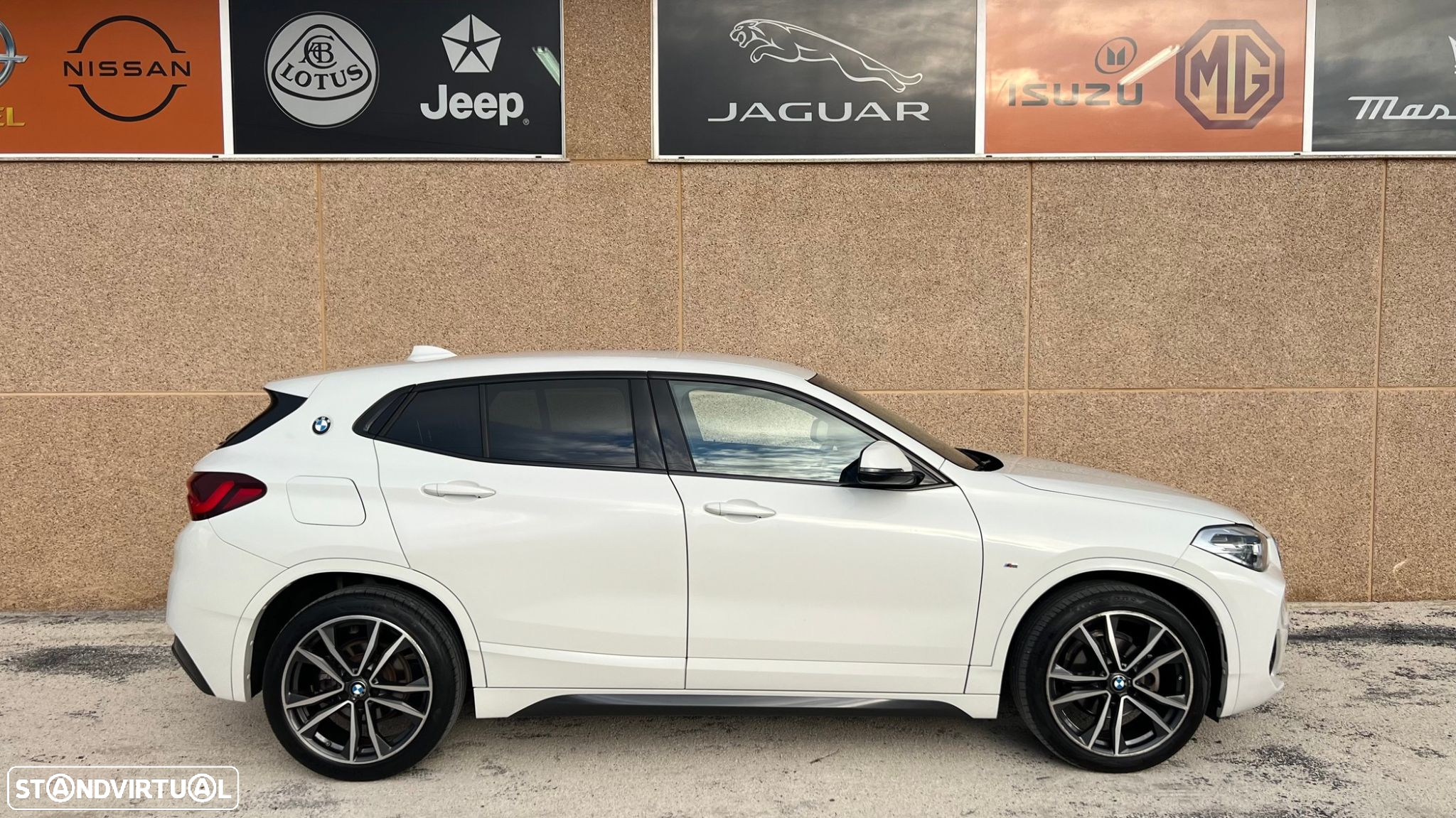 BMW X2 16 d sDrive Auto Pack 50 anos M - 2