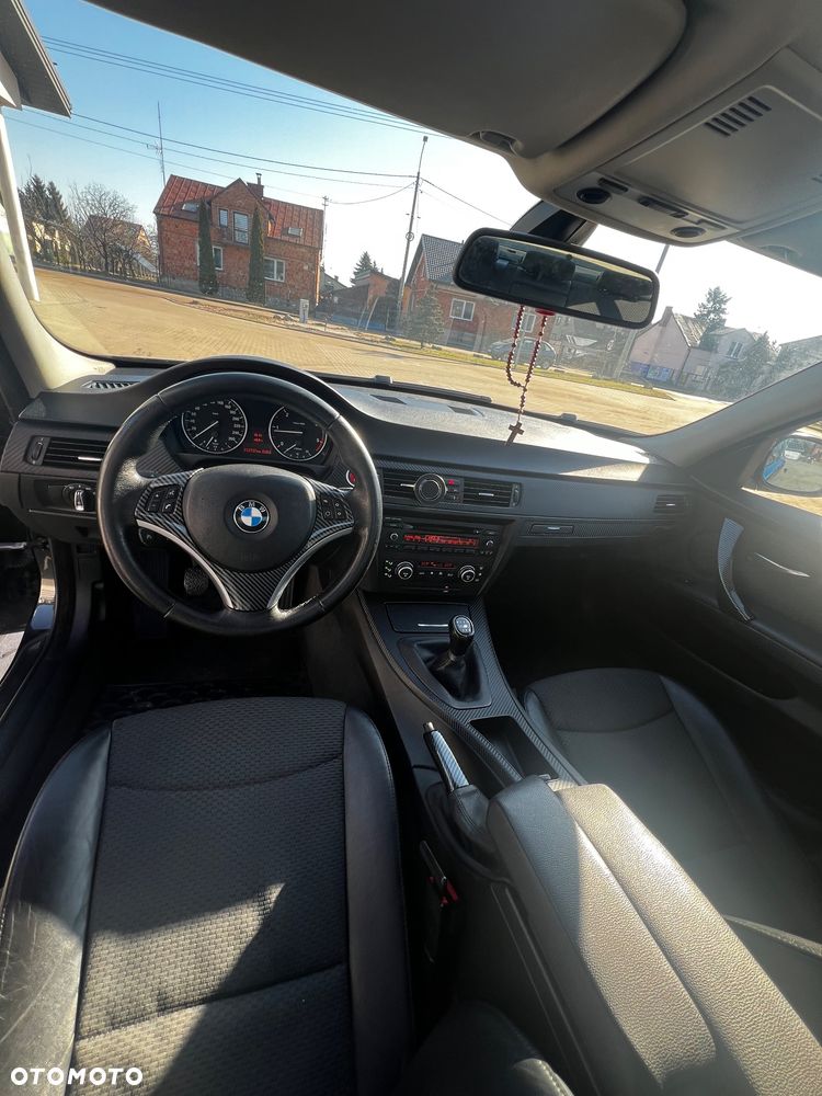 BMW Seria 3 320d - 12