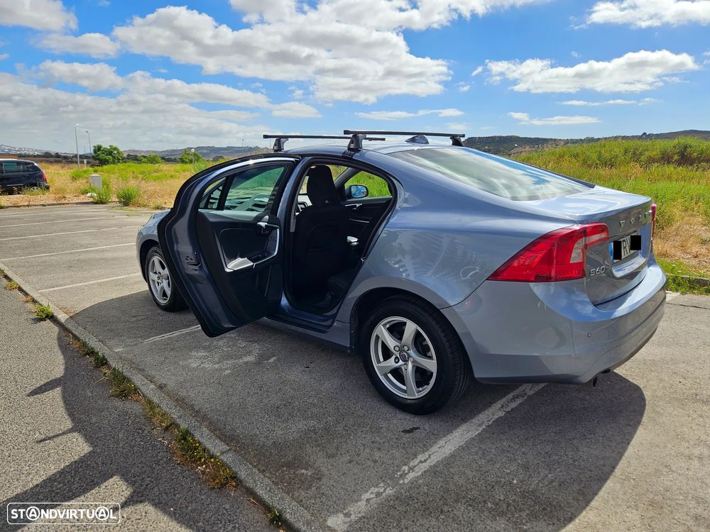 Volvo S60 2.0 D3 Kinetic - 3