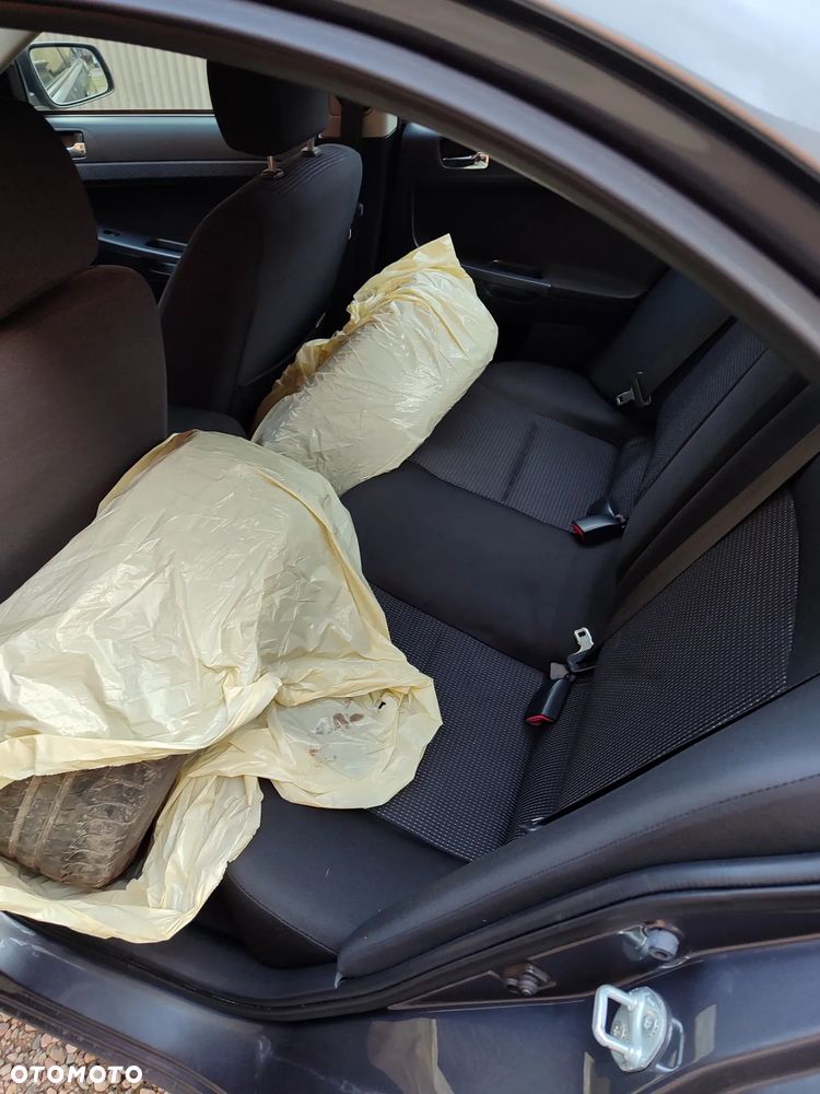 Mitsubishi Lancer 1.8 Inform - 7