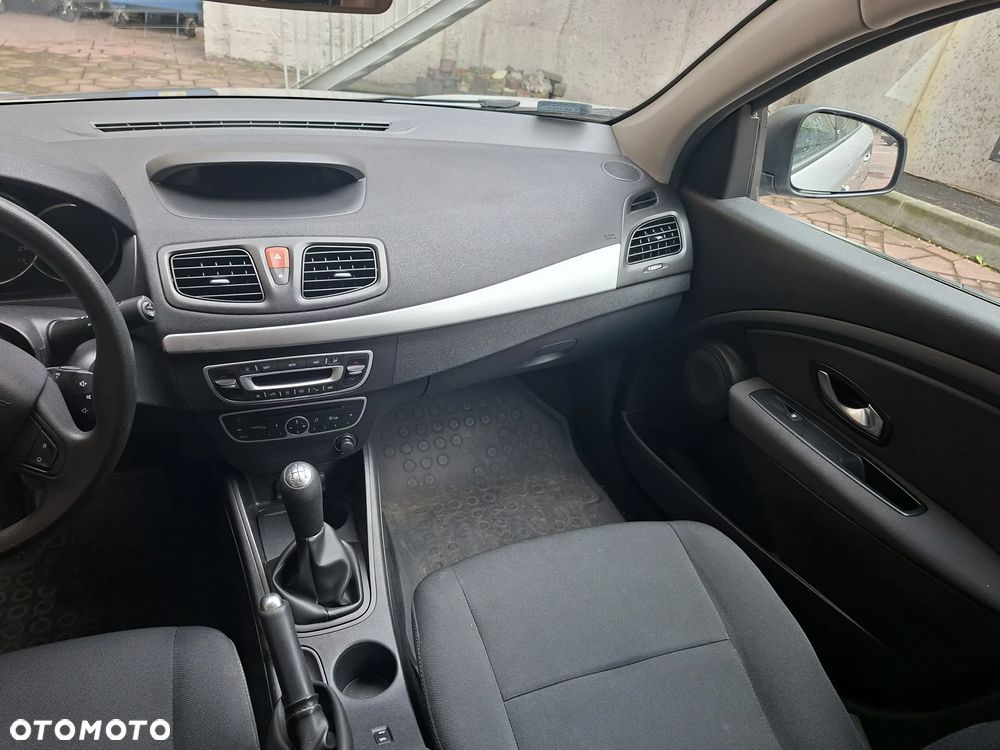Renault Fluence 1.6 16V Expression Euro5 - 9