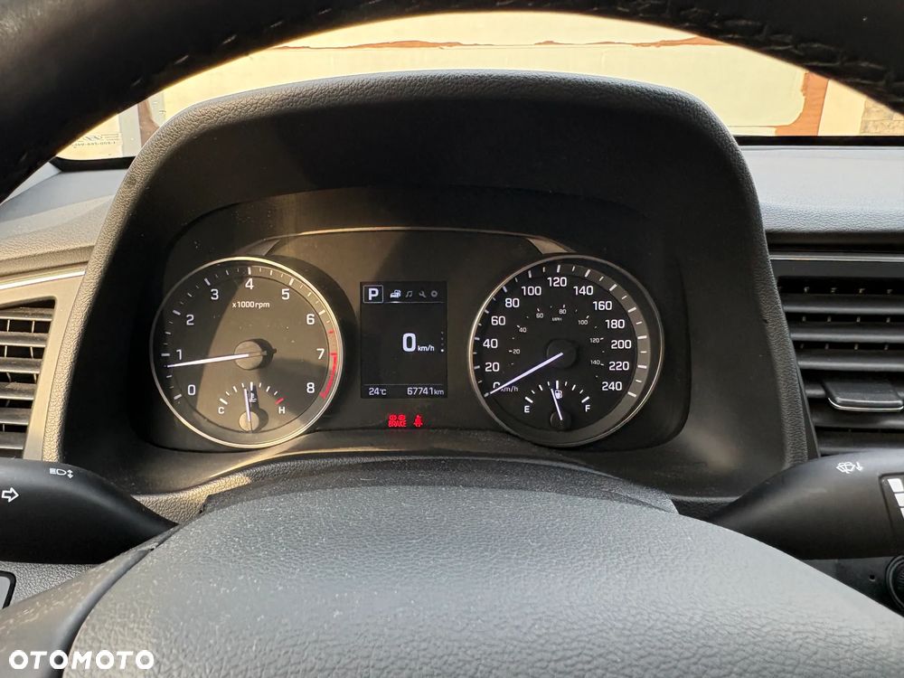 Hyundai Elantra - 6
