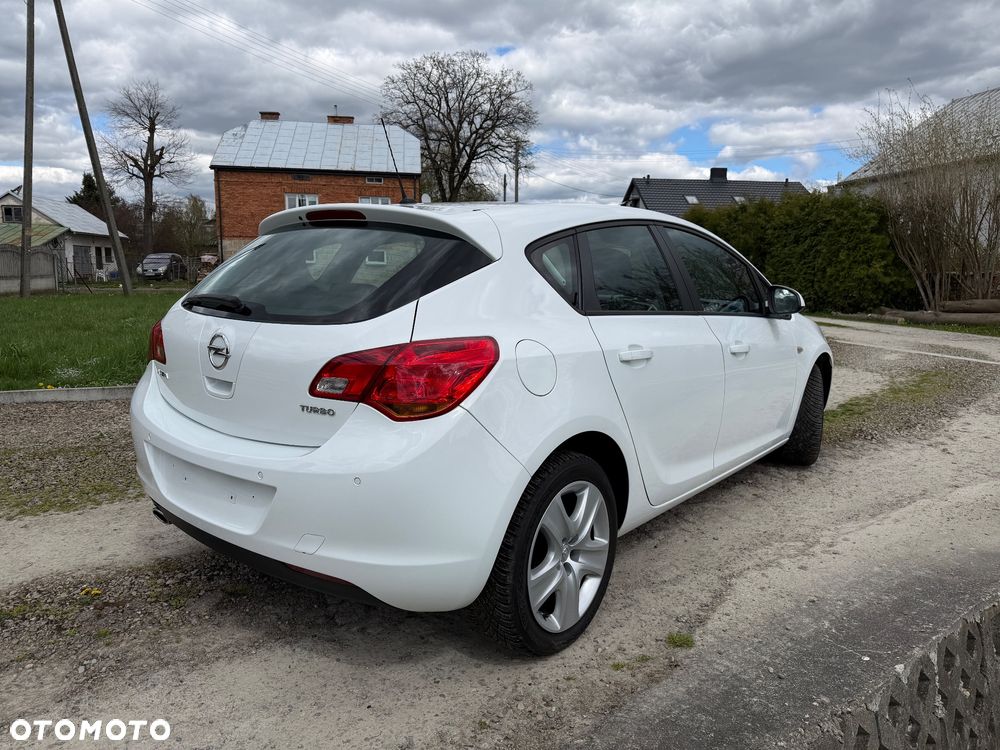 Opel Astra 1.4 Turbo - 5