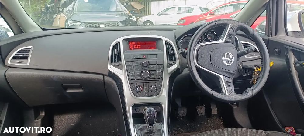 Dezmembrari / Dezmembrez Vauxhall Astra 1.6 B16DTL cutie viteze manuală cod culoare GAZ (40R) - 4