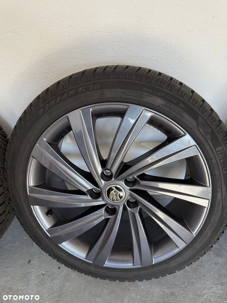 Oryginalne koła zimowe Skoda Octavia IV Perseus 18" - 5