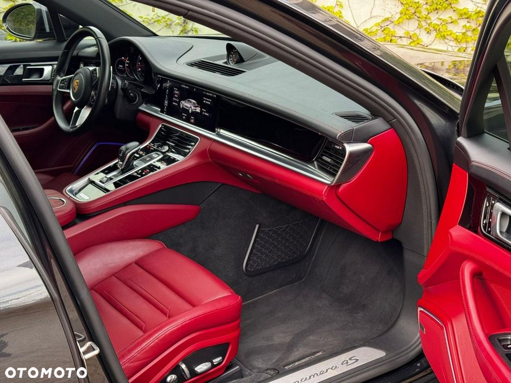 Porsche Panamera 4S Executive - 8
